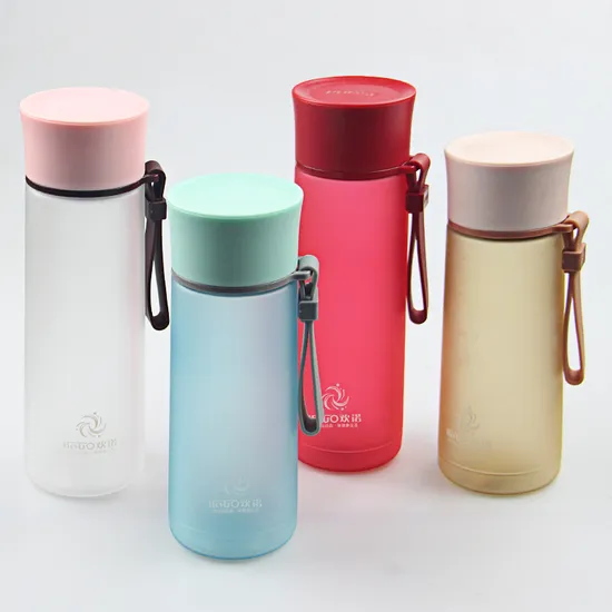 Wholesale Sports Gym Tritan BPA Free Plastic Water Bottles with Rope 
